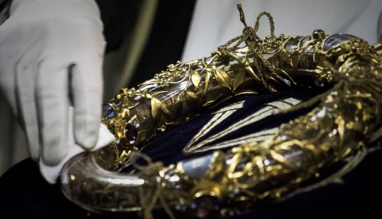 Por que os católicos cultuam relíquias